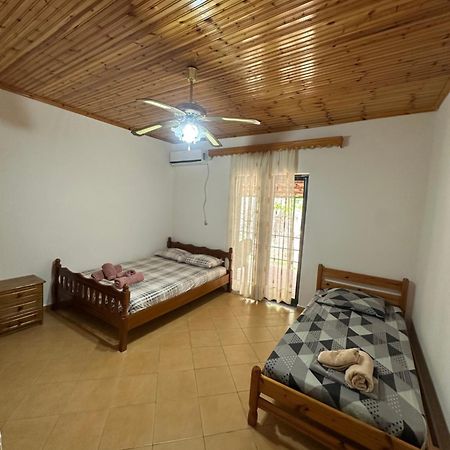 Romeo'S Guest House 2 Piqeras Exterior photo