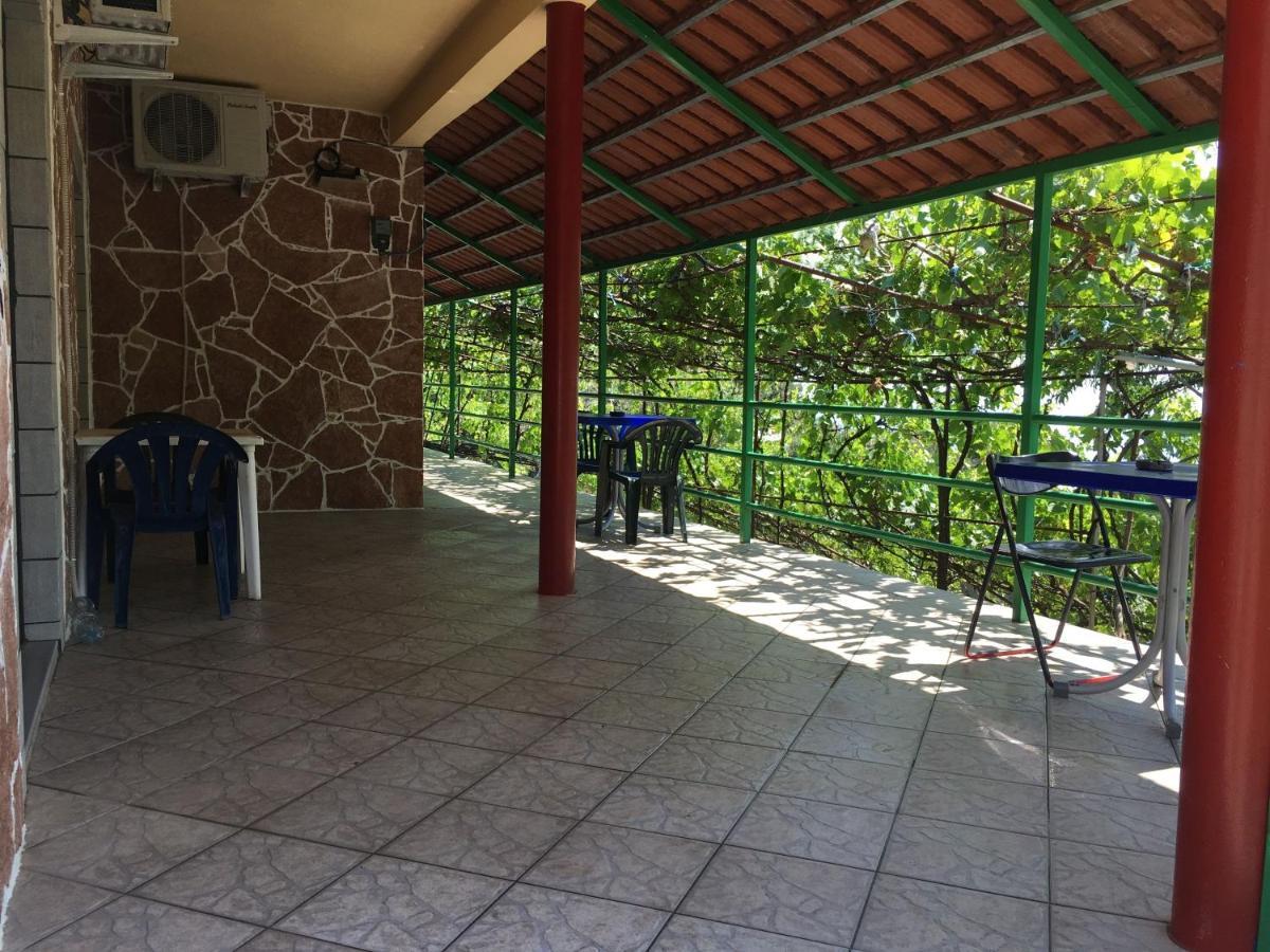 Romeo'S Guest House 2 Piqeras Exterior photo